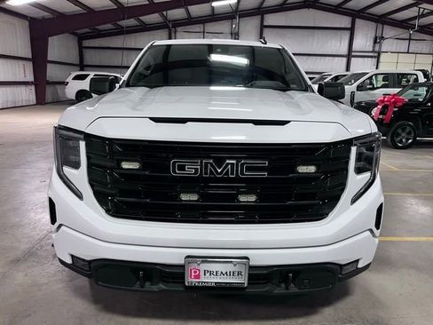 Used 2024 GMC Sierra 1500 Elevation image 8