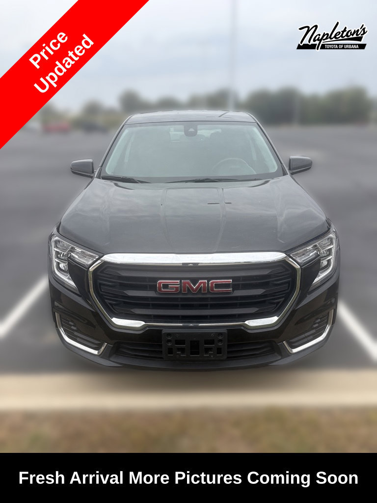Used 2022 GMC Terrain SLE FWD image 1