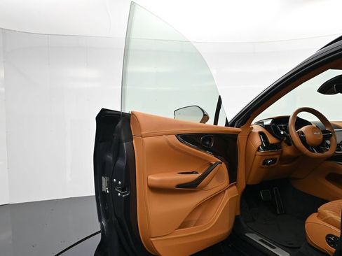 Used 2025 Aston Martin DBX 707 AWD/4WD image 15