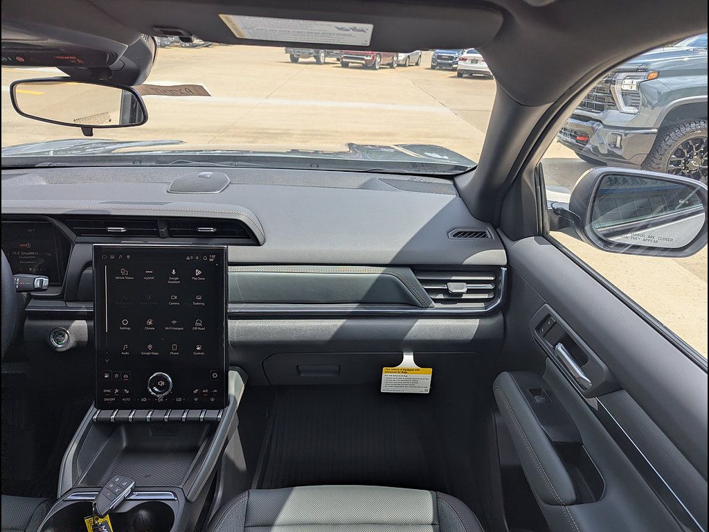 New 2027 GMC Terrain AT4 w/ LPO, Floor Liner Package AWD/4WD image 4