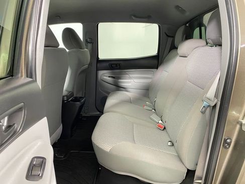 Used 2013 Toyota Tacoma 4x4 Double Cab w/ SR5 Pkg image 11