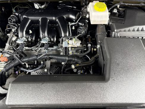 Used 2025 Nissan Pathfinder SL w/ SL Premium Package FWD image 43