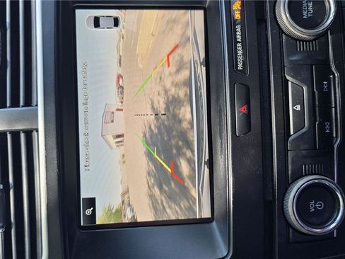 Used 2016 Ford Explorer XLT w/ Equipment Group 201A FWD image 20