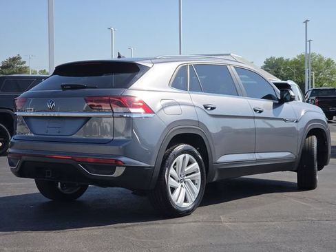 Used 2021 Volkswagen Atlas Cross Sport SE FWD image 22