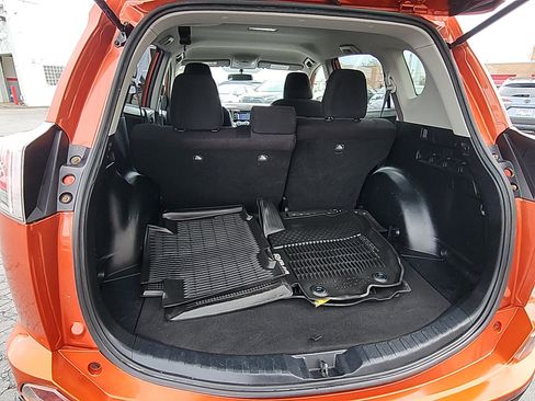 Used 2016 Toyota RAV4 LE FWD image 24