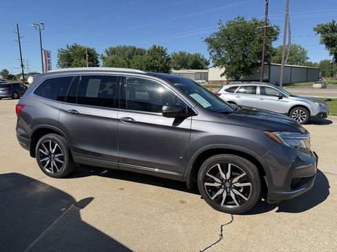 Used 2019 Honda Pilot Touring image 4