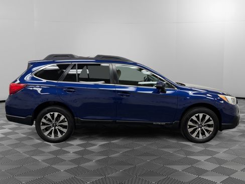 Used 2015 Subaru Outback 3.6R Limited image 6