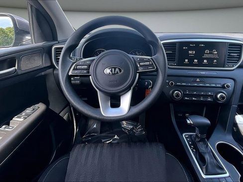 Used 2022 Kia Sportage LX AWD/4WD image 8