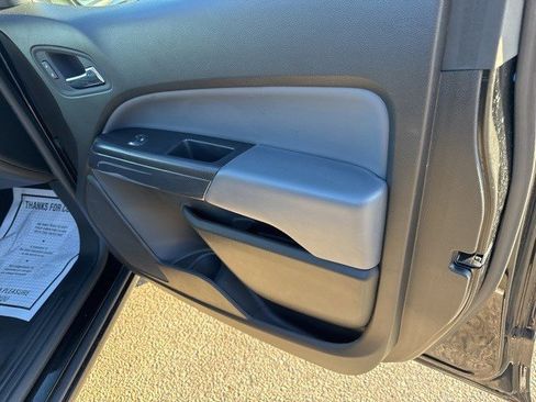 Used 2021 Chevrolet Colorado Z71 w/ Z71 Midnight Edition image 17