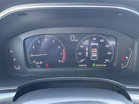 Used 2025 Acura Integra FWD image 14