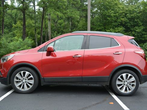 Used 2020 Buick Encore Preferred FWD image 9
