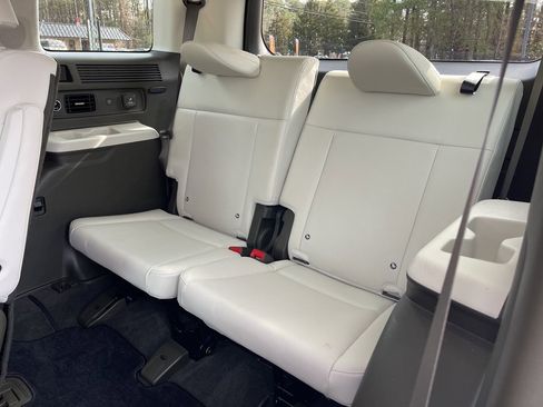 Used 2025 Hyundai Santa Fe Calligraphy image 23