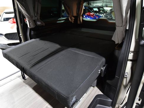 Used 2020 Mercedes-Benz Metris Passenger image 46