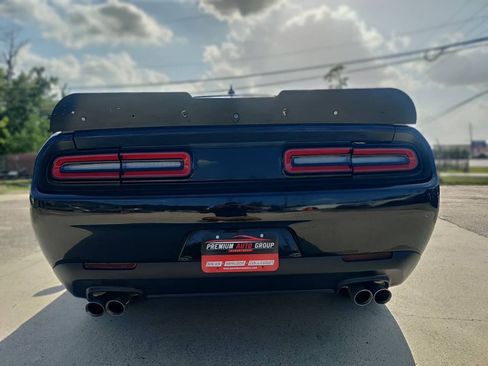 Used 2016 Dodge Challenger SXT w/ Blacktop Package RWD image 6