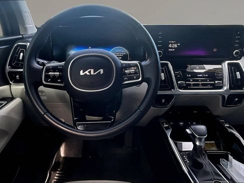 Certified 2023 Kia Sorento SX AWD/4WD image 8