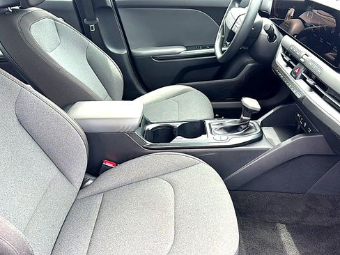 Used 2025 Kia K4 FWD image 23