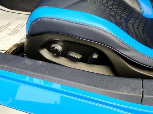 Used 2021 Chevrolet Corvette Stingray Premium Cpe w/ Z51 Performance Package image 13