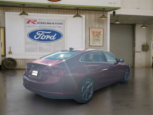 Used 2024 Chevrolet Malibu LT image 7