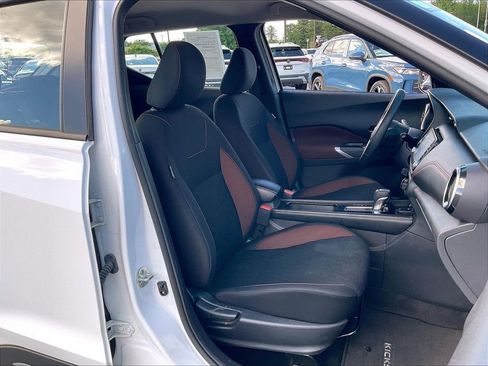 Used 2024 Nissan Kicks SR FWD image 10