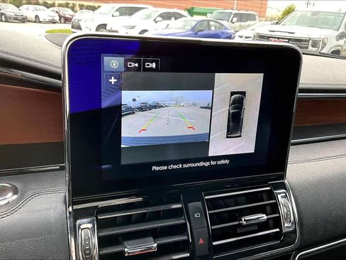 Used 2019 Lincoln Navigator Reserve image 25