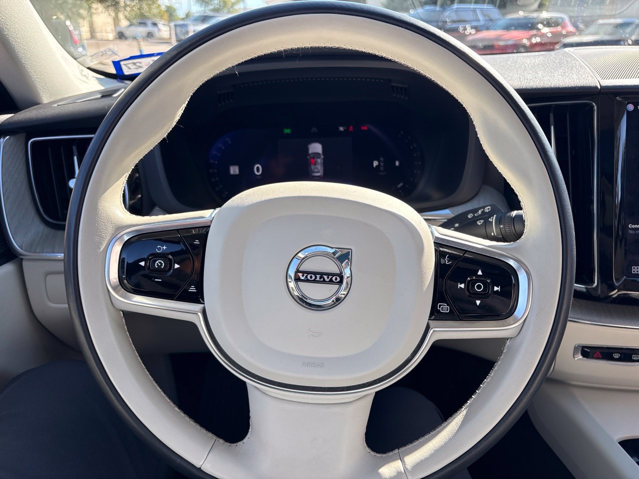 Used 2023 Volvo XC60 B5 Plus w/ Climate Package FWD image 27