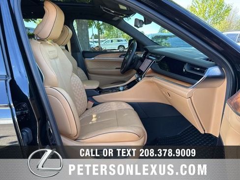 Used 2022 Jeep Grand Cherokee Summit AWD/4WD image 13