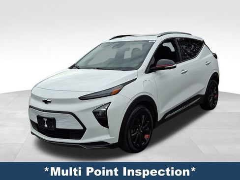 Used 2023 Chevrolet Bolt EUV Premier w/ Sun & Sound Package image 4