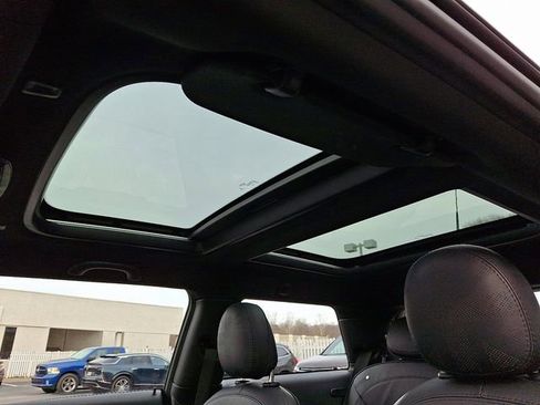 Used 2021 MINI Cooper SE w/ 8.8" Touchscreen Nav Package image 15