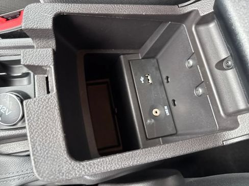 Used 2014 Ford Focus SE FWD image 24