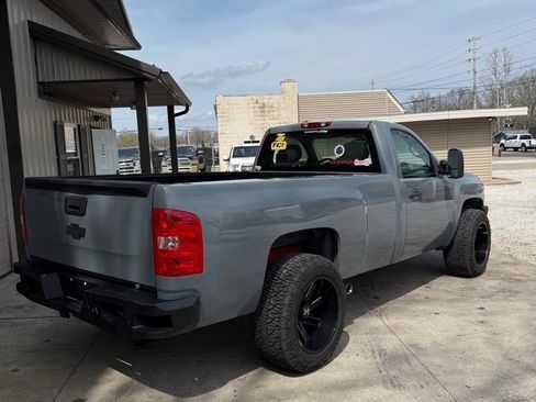 Used 2007 Chevrolet Silverado 1500 W/T RWD image 3