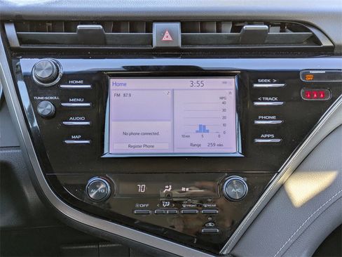 Used 2019 Toyota Camry SE image 15