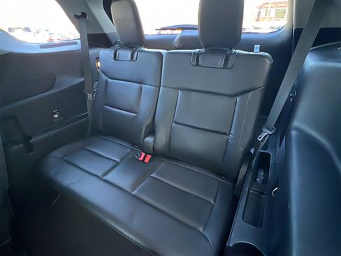 Used 2020 Ford Explorer XLT w/ Equipment Group 202A image 16