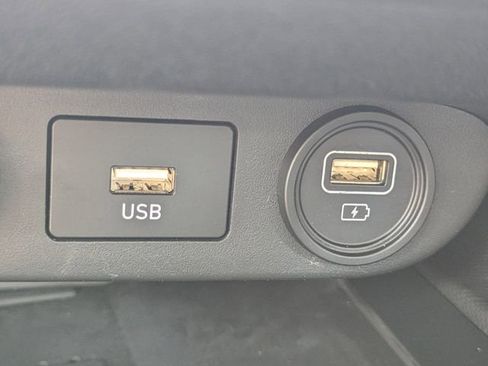 Certified 2023 Hyundai Elantra Limited FWD image 22