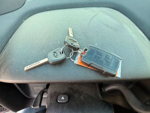 Used 2018 Chevrolet Silverado 1500 LT w/ All Star Edition image 19