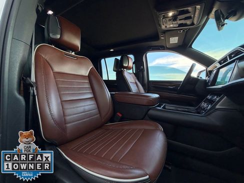 Used 2023 GMC Yukon XL Denali Ultimate image 23