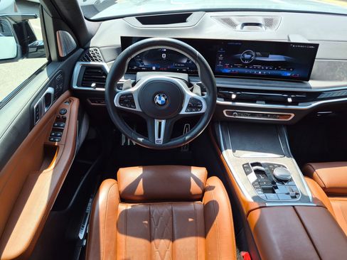 Used 2026 BMW X7 M60i AWD/4WD image 33