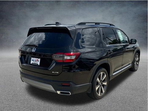 Used 2024 Honda Pilot Elite image 9