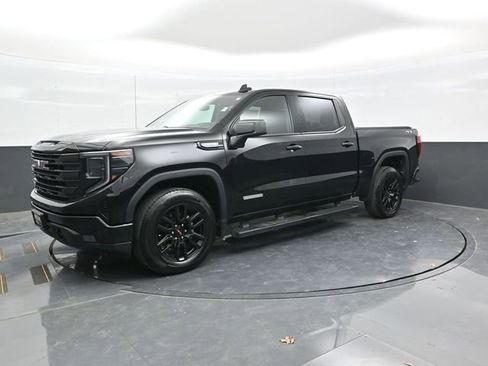 Used 2022 GMC Sierra 1500 Elevation AWD/4WD image 3