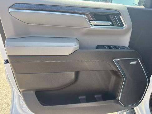 Certified 2023 Chevrolet Silverado 1500 LTZ w/ LTZ Premium Package AWD/4WD image 14