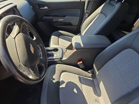 Used 2022 Chevrolet Colorado Z71 image 18