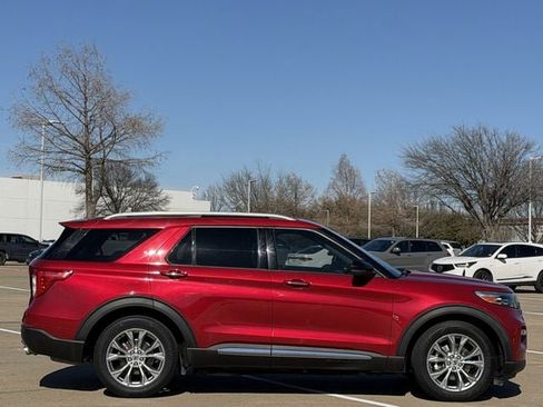Used 2021 Ford Explorer Limited w/ Equipment Group 301A image 3