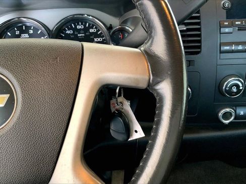 Used 2009 Chevrolet Silverado 2500 LT w/ Suspension Package, Off-Road image 21