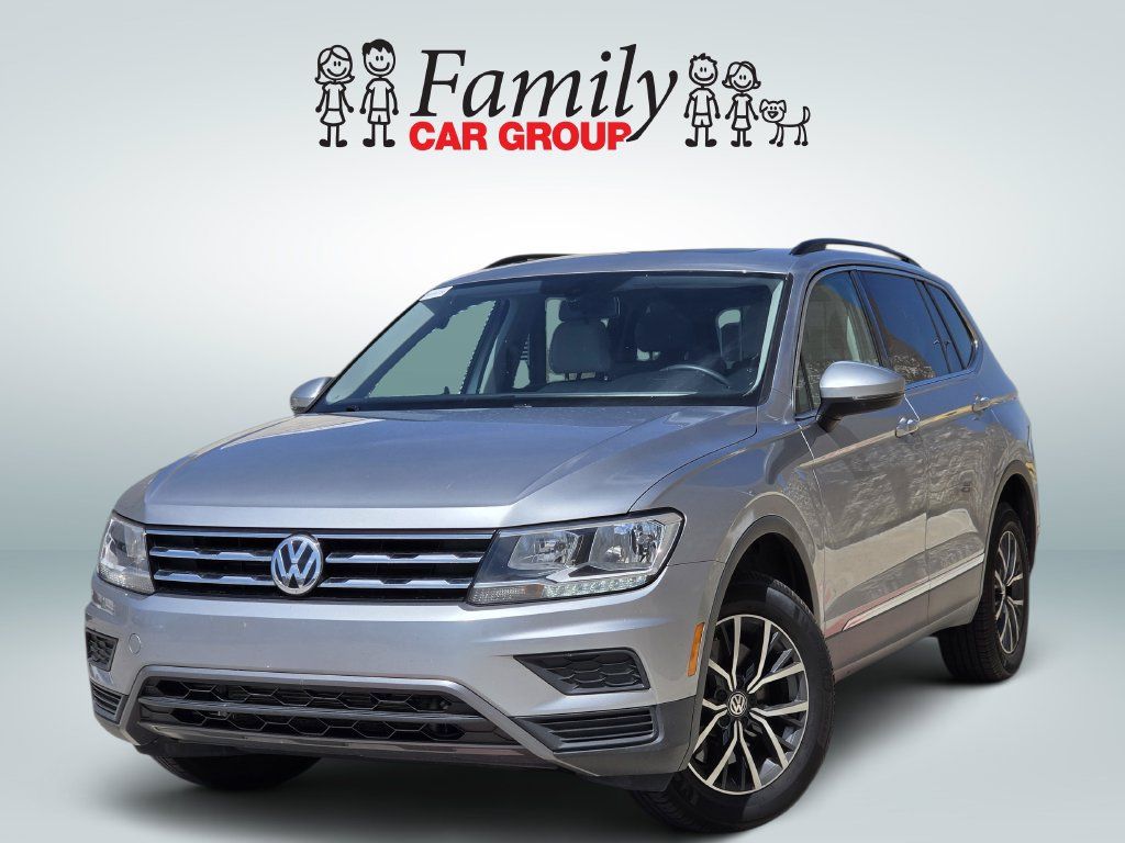 Used 2020 Volkswagen Tiguan SE w/ Panoramic Sunroof Package FWD image 1