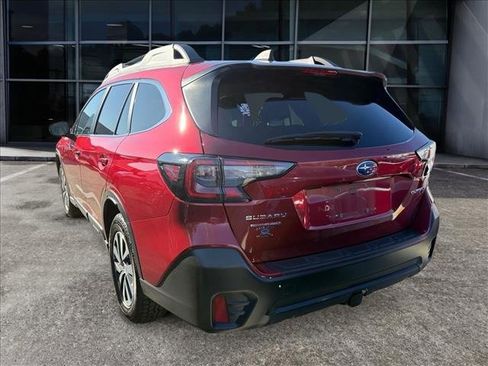 Used 2022 Subaru Outback Premium image 3