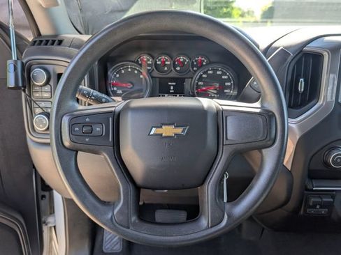Used 2020 Chevrolet Silverado 1500 Custom w/ Custom Max Trailering Package AWD/4WD image 14