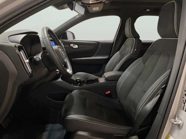 Used 2023 Volvo XC40 Recharge Ultimate AWD/4WD image 19