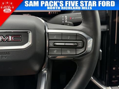 Used 2025 GMC Acadia Elevation FWD image 21