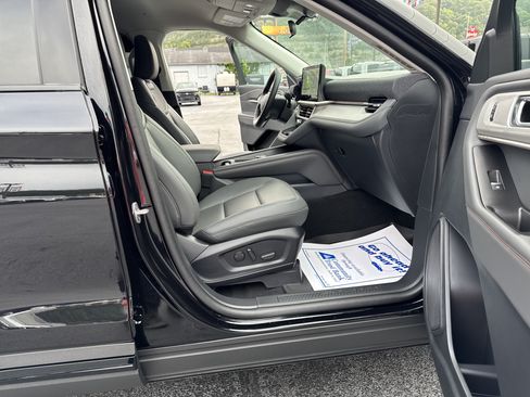 New 2026 Ford Explorer Active w/ Active Comfort Package AWD/4WD image 22
