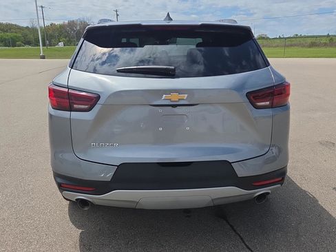 Used 2024 Chevrolet Blazer LT w/ Convenience Package FWD image 4