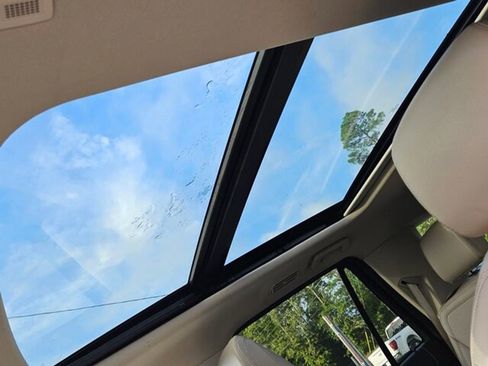 Used 2024 Ford Expedition Limited image 21